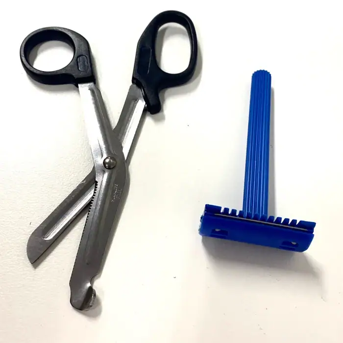 AED-Prep-kit-Sheers-and-Medical-Razor AED PREP KIT - Image 4